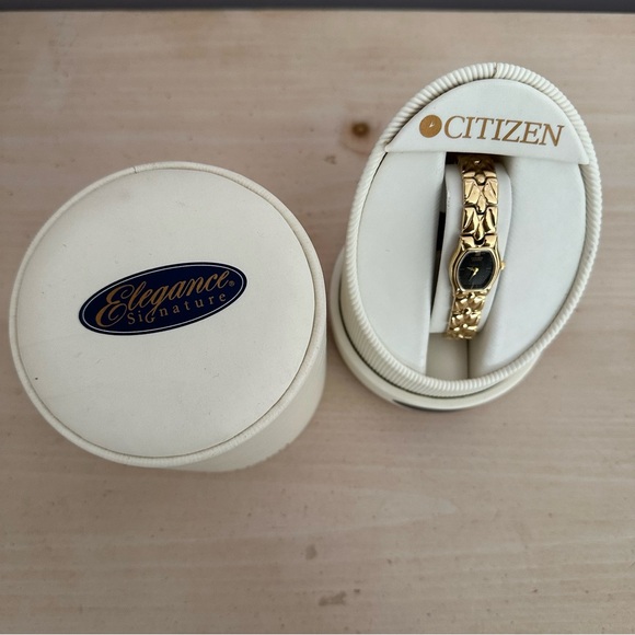 Citizen Signature watch - Picture 2 of 5